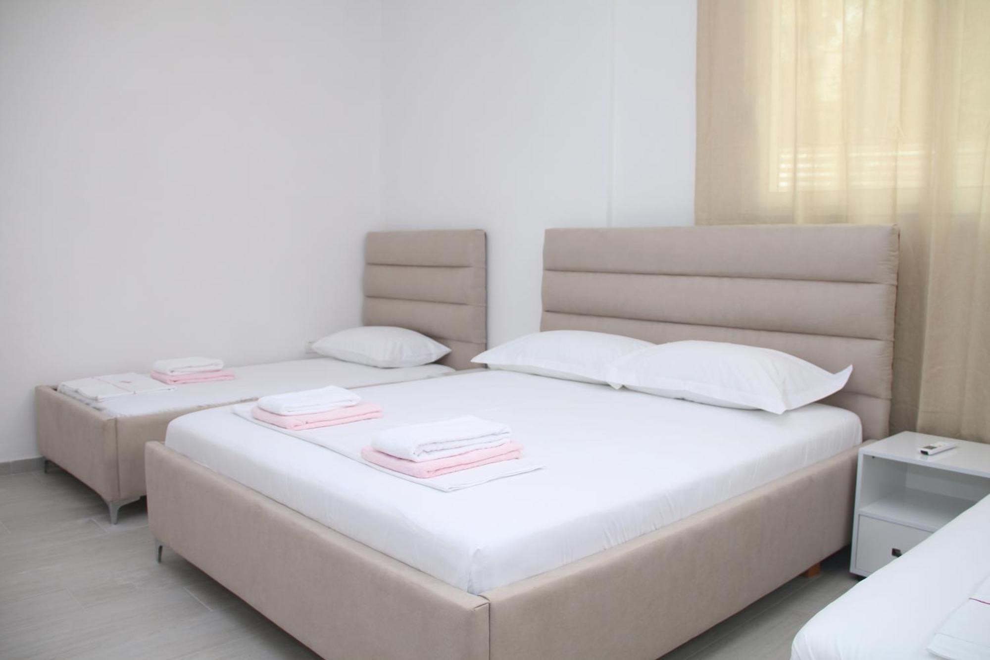 Vila Jovani Sarandë Esterno foto