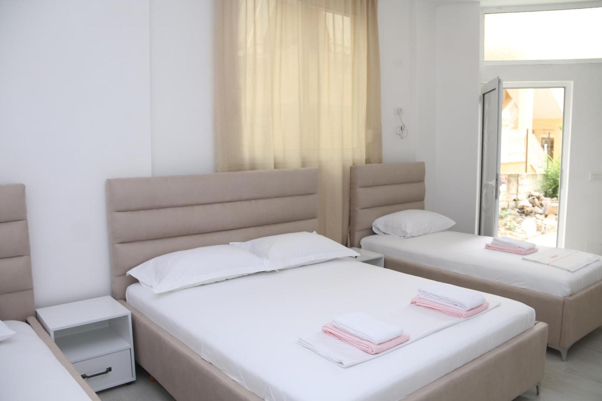 Vila Jovani Sarandë Esterno foto