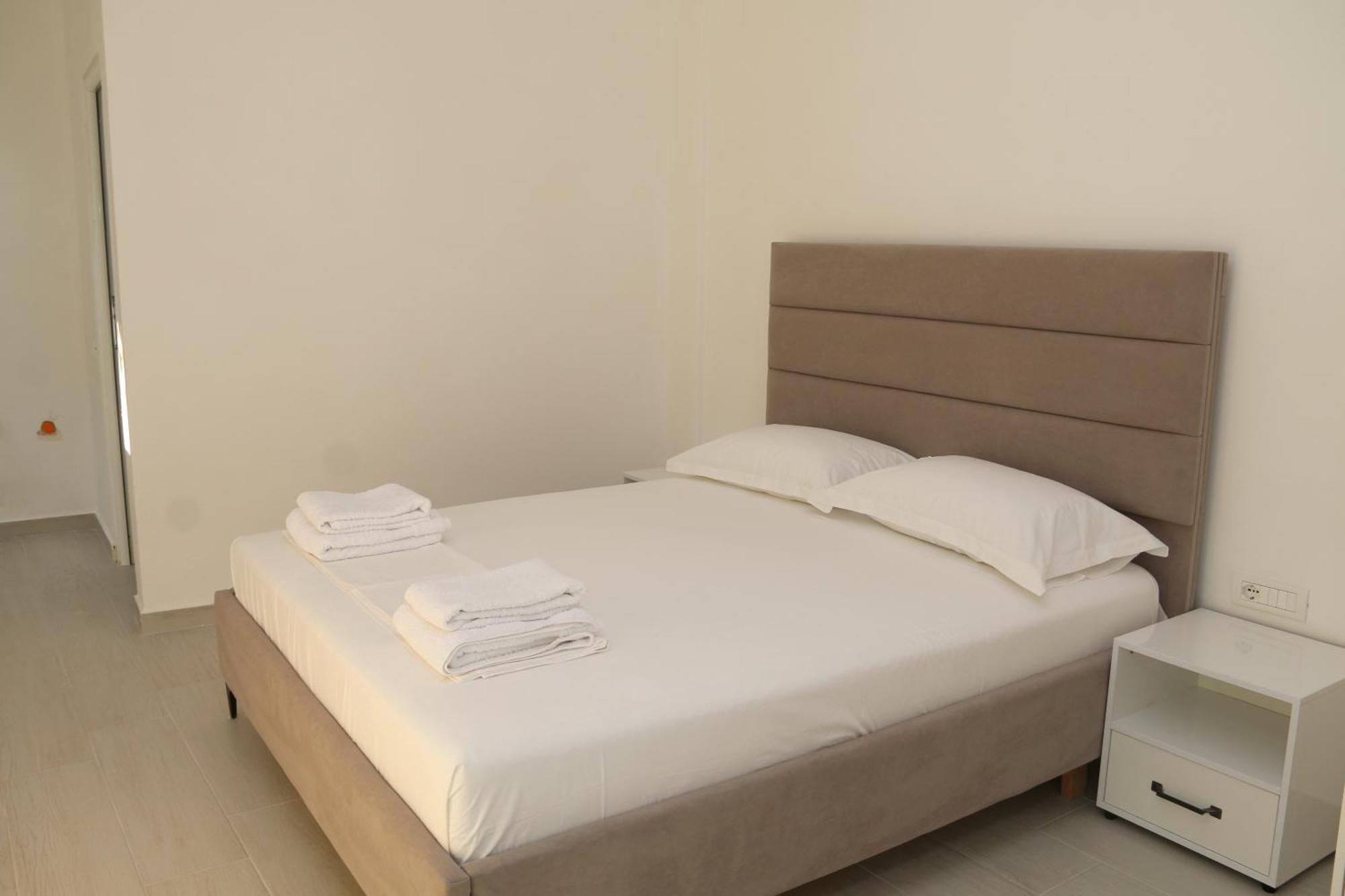 Vila Jovani Sarandë Esterno foto