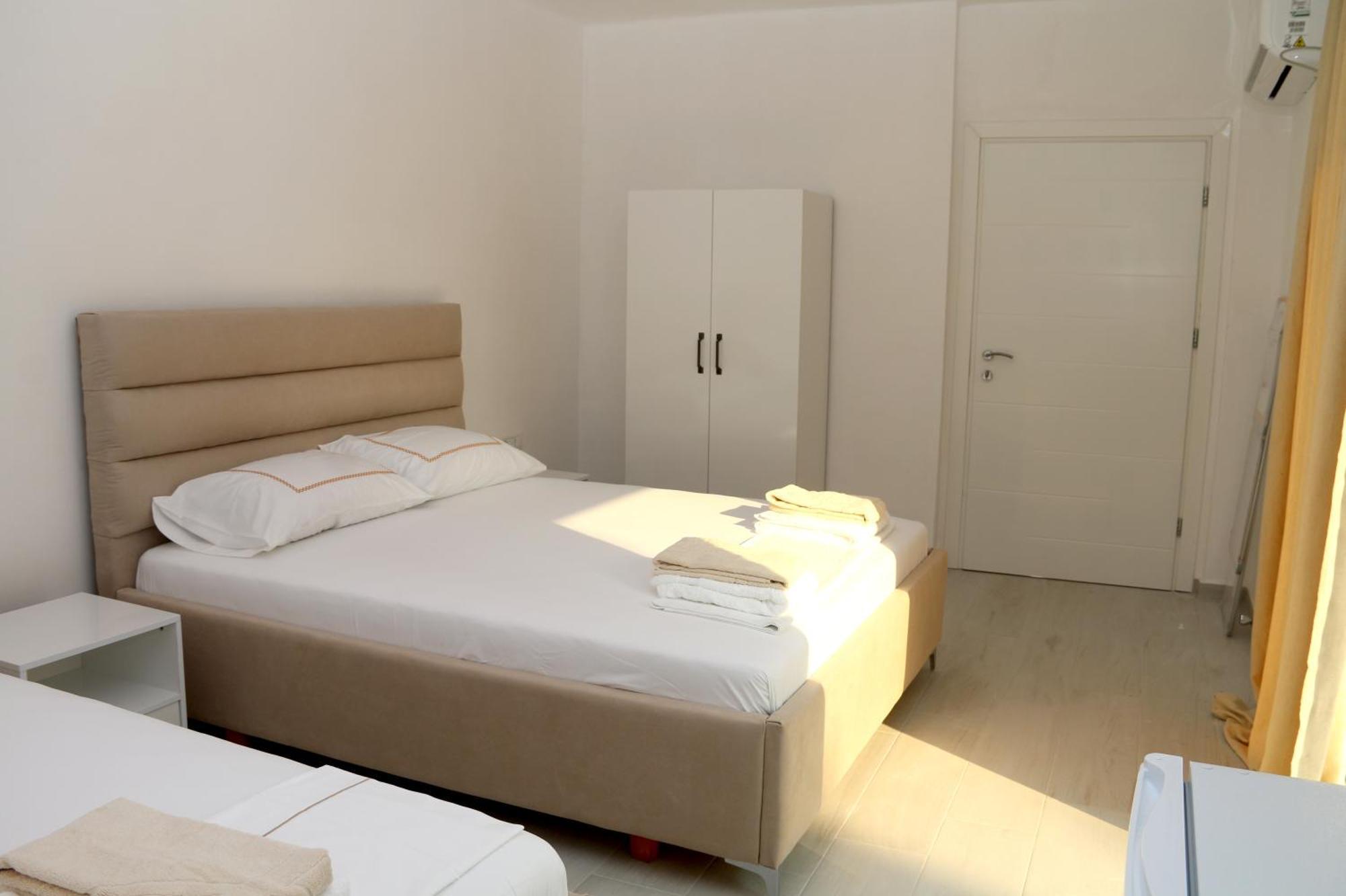 Vila Jovani Sarandë Esterno foto