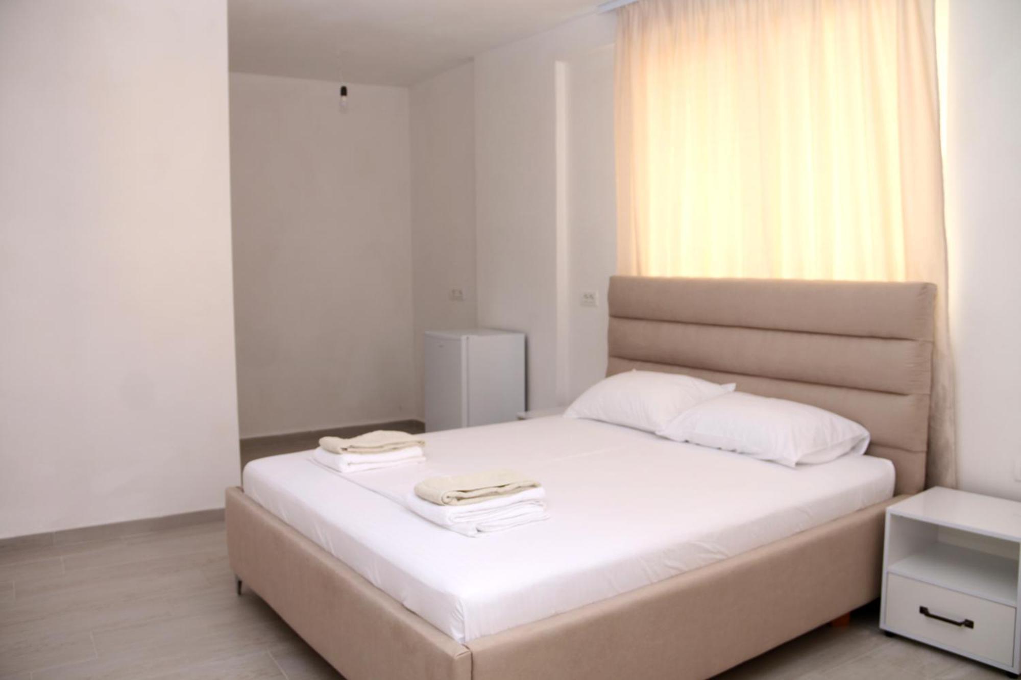 Vila Jovani Sarandë Esterno foto