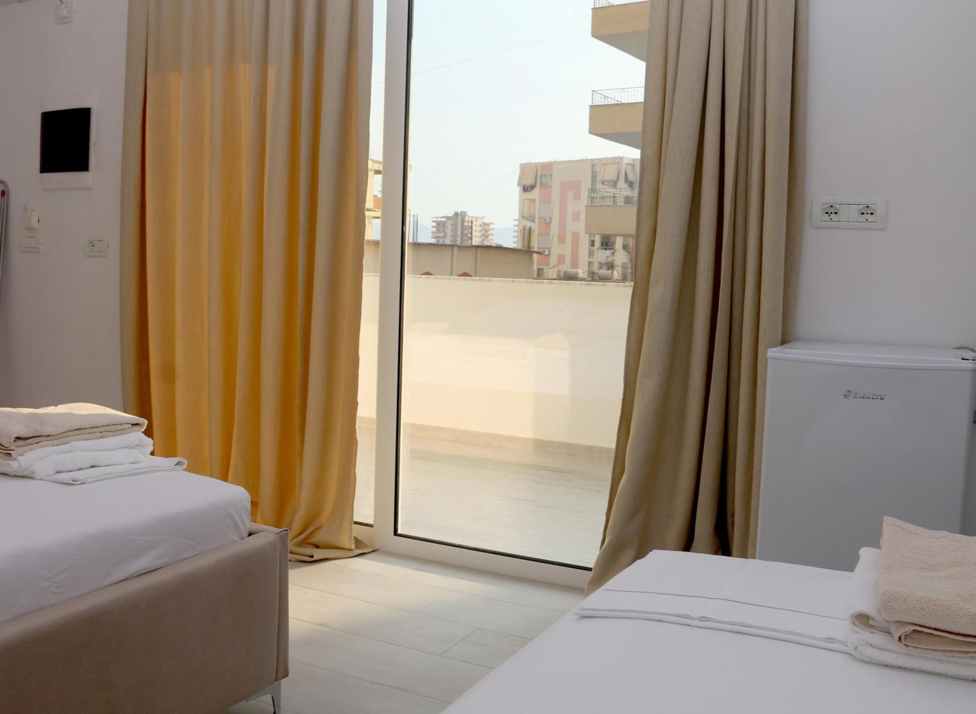 Vila Jovani Sarandë Esterno foto